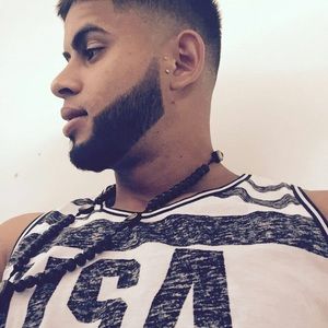 Meet your Posher, Emmanuel